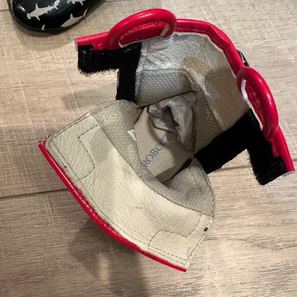 ROBEEZ BABY SOFT BOOTS EASY ON 12-18 MONTHS SHARKS - Picture 4 of 8